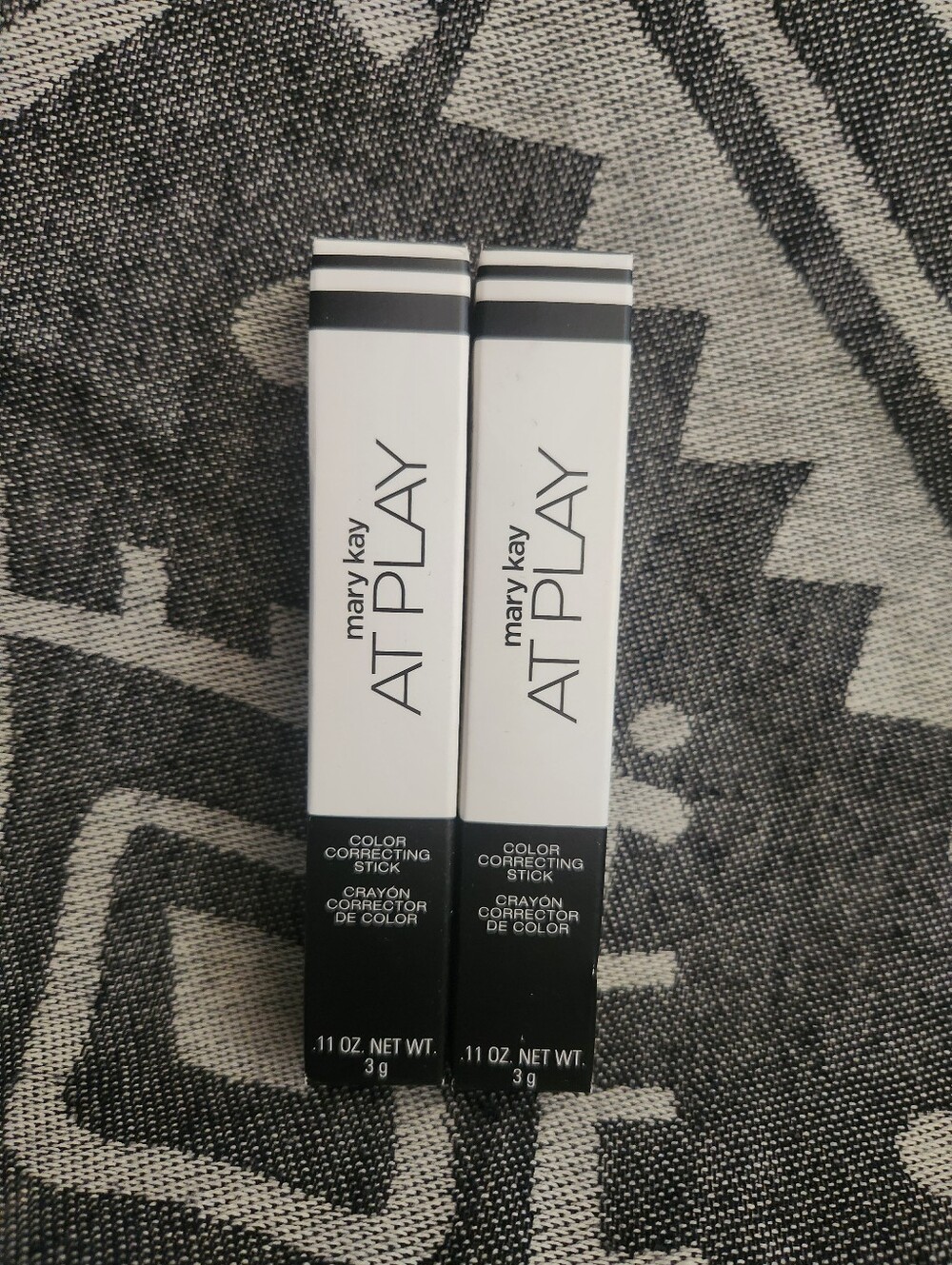 Mary Kay At Play 2-Pack Color Correcting Stick Wipe Out Redness Green 121197